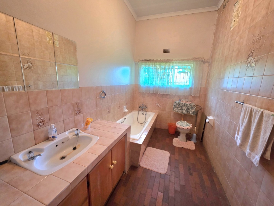 4 Bedroom Property for Sale in Eureka Free State
